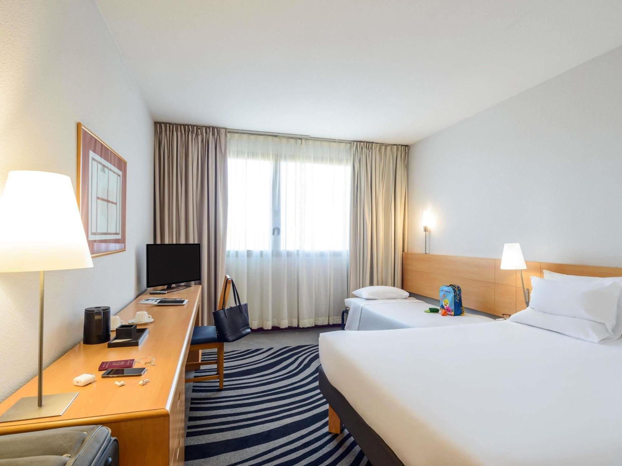 Novotel Torino Corso Giulio Cesare Exterior photo